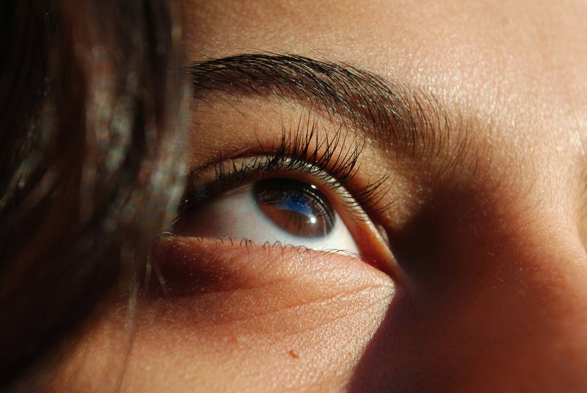 eye looking to the sun