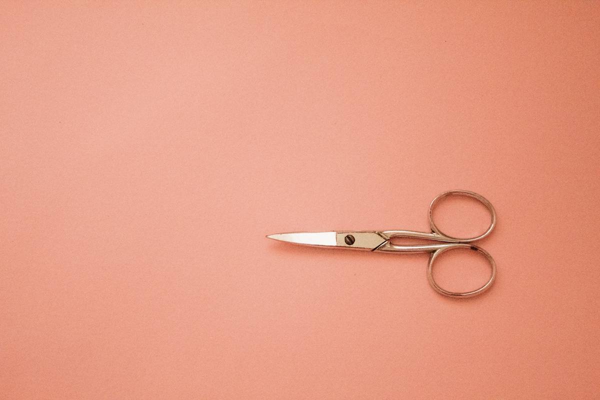 Ultra-Fine Eyebrow Scissors: 7 Proven Tips to Avoid Painful Mistakes